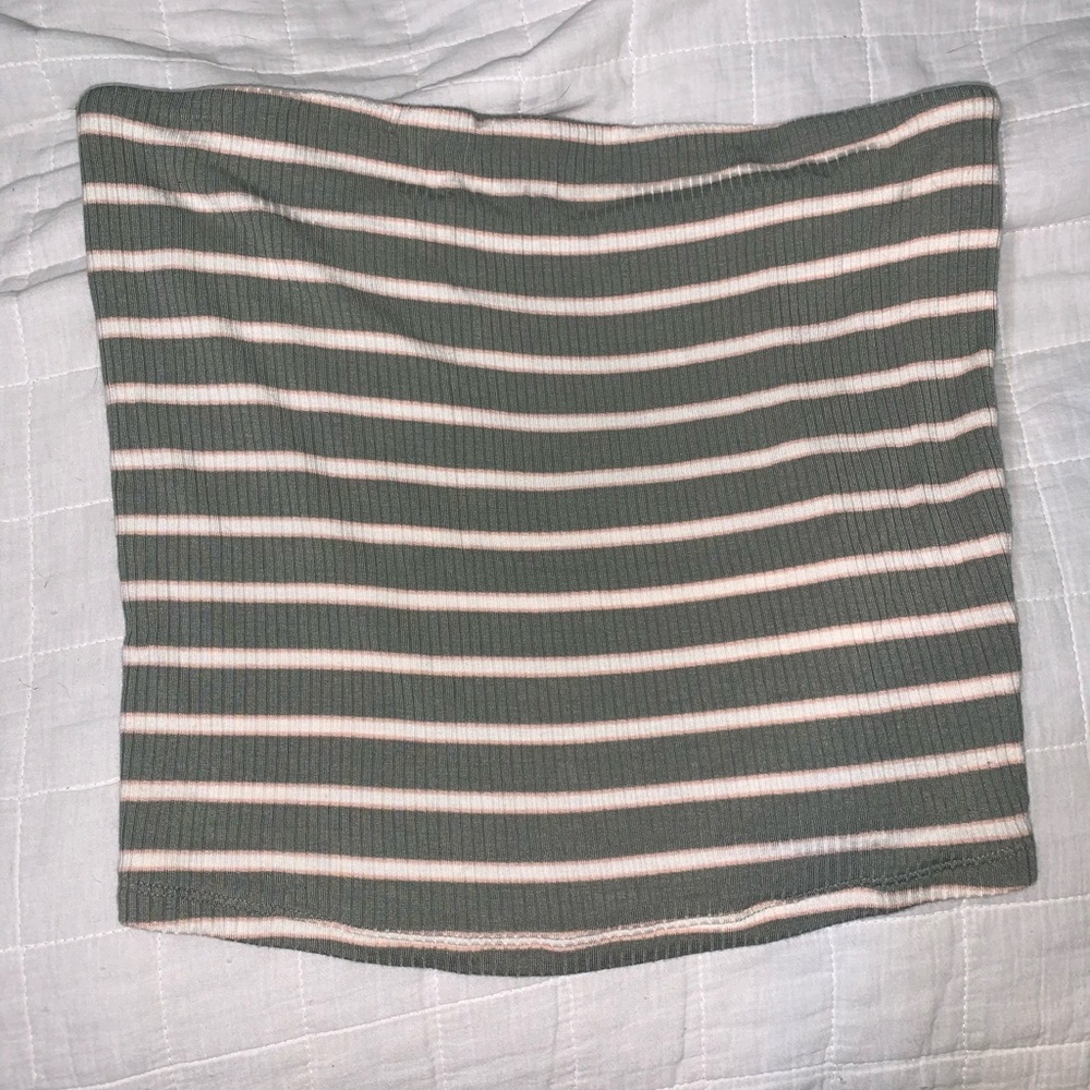 Strapless crop top